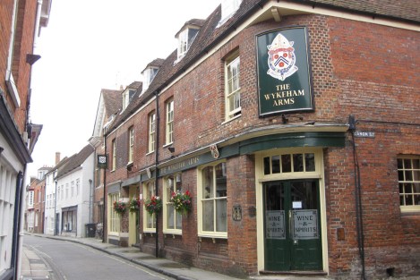 Wykeham_Arms_exterior_C1_5613